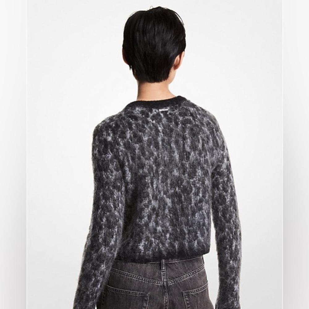 MICHAEL KORS alpaca mohair cropped cheetah print sweater (XS) - Picture 2 of 8